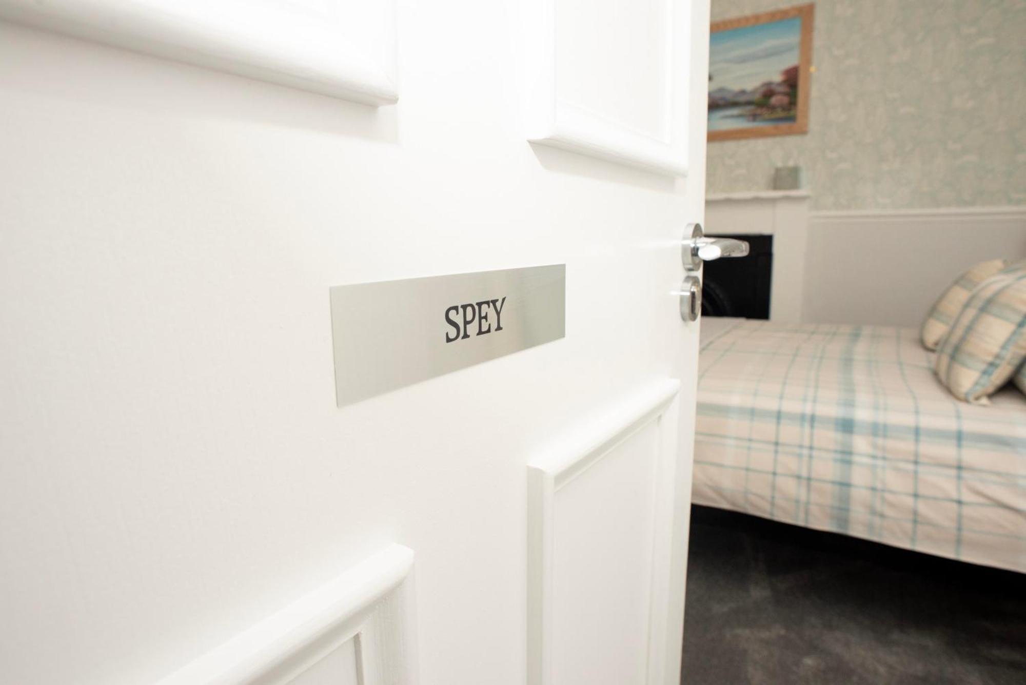 Dunvegan Bed & Breakfast Dufftown Ngoại thất bức ảnh